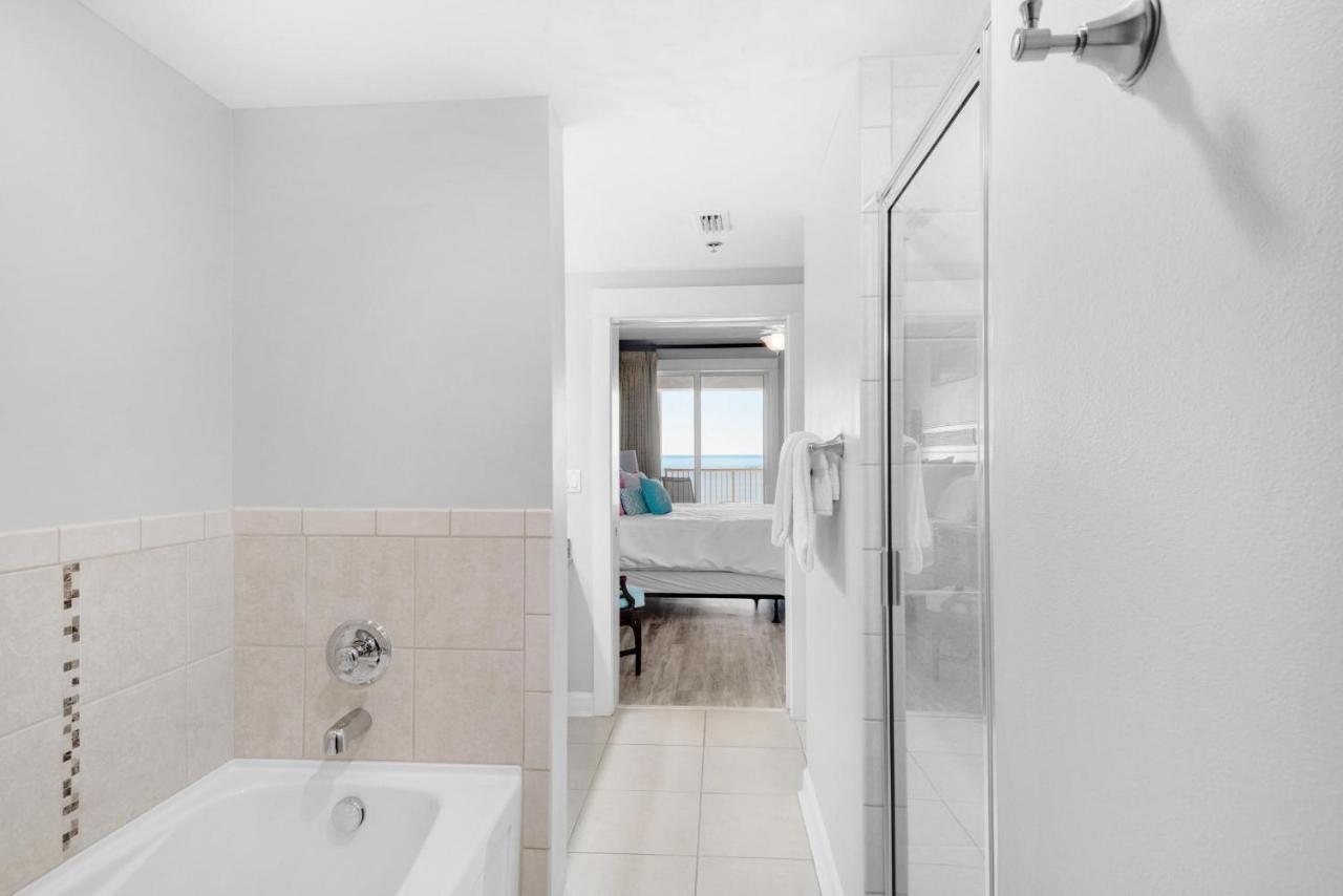 Grand Panama 1-1401 Apartment *
